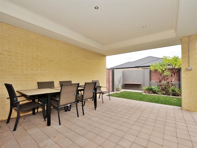70 Pavilion Circle, The Vines WA 6069