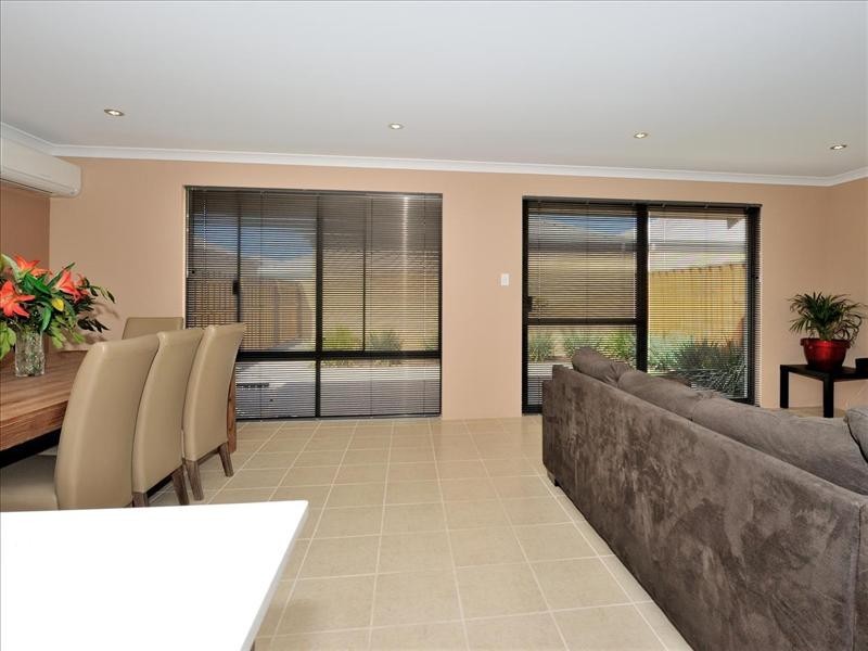 39 Shepherd Avenue, Ellenbrook WA 6069