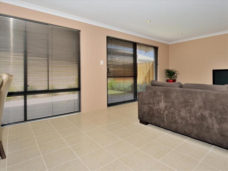 39 Shepherd Avenue, Ellenbrook WA 6069