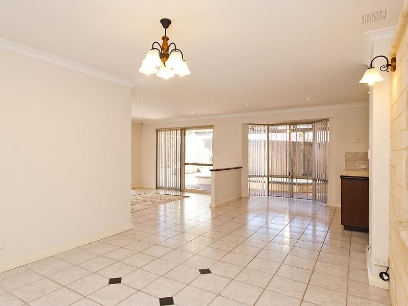 5 Nevis Court, Caversham WA 6055