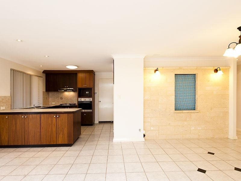 5 Nevis Court, Caversham WA 6055