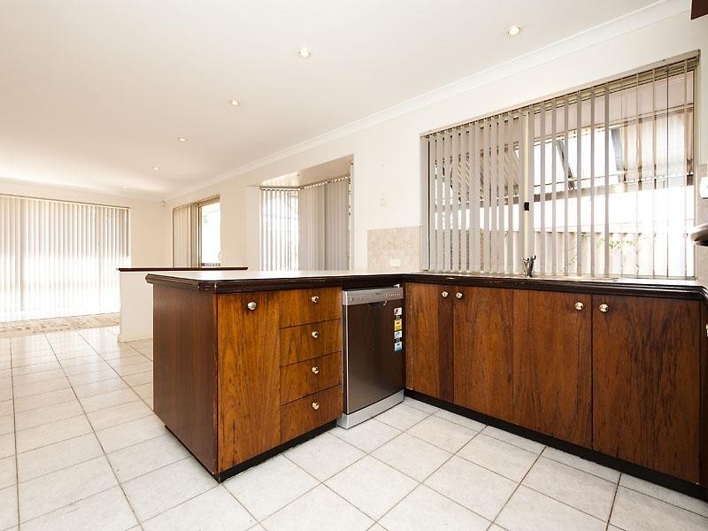 5 Nevis Court, Caversham WA 6055