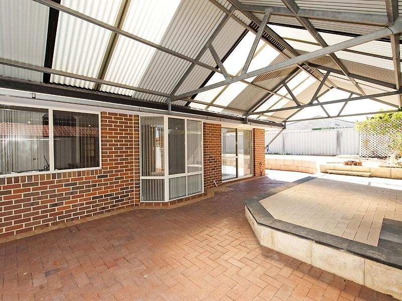 5 Nevis Court, Caversham WA 6055