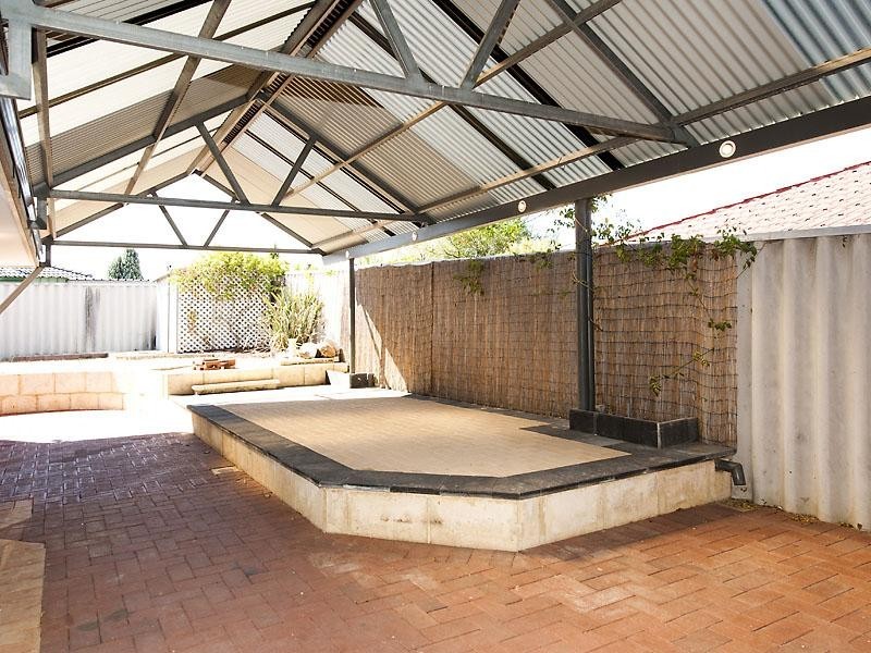 5 Nevis Court, Caversham WA 6055