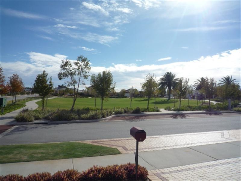 2 Baudin Way, Ellenbrook WA 6069