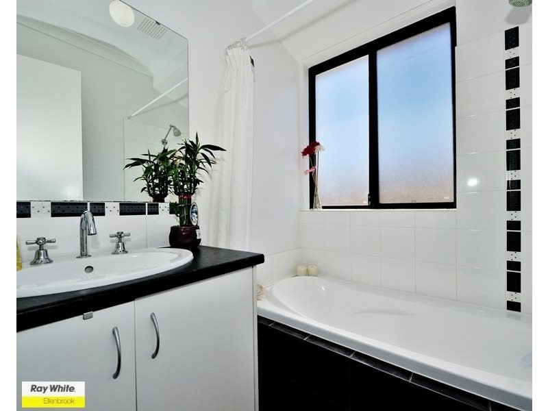 1 Ginnini Lane, Ellenbrook WA 6069