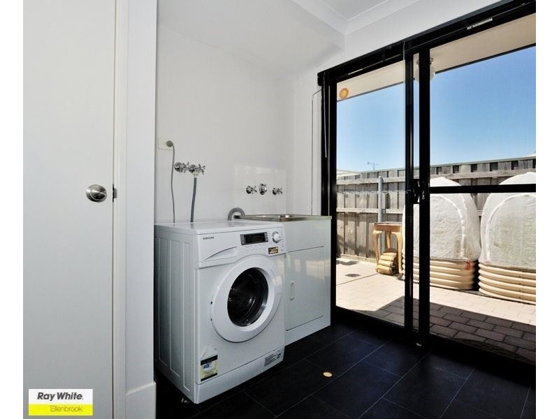 1 Ginnini Lane, Ellenbrook WA 6069