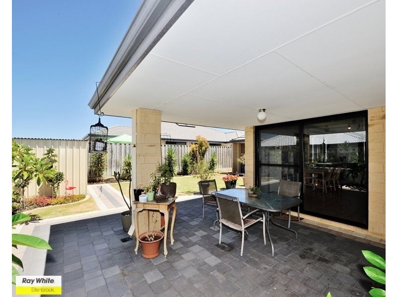 1 Ginnini Lane, Ellenbrook WA 6069
