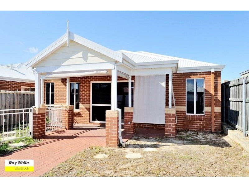 32 Farmaner Parkway, Ellenbrook WA 6069