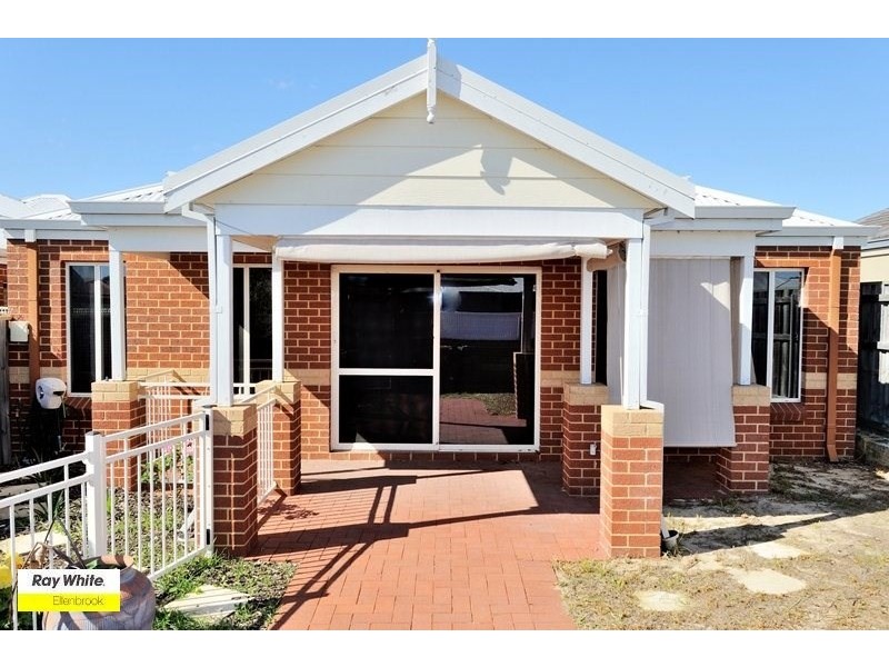 32 Farmaner Parkway, Ellenbrook WA 6069