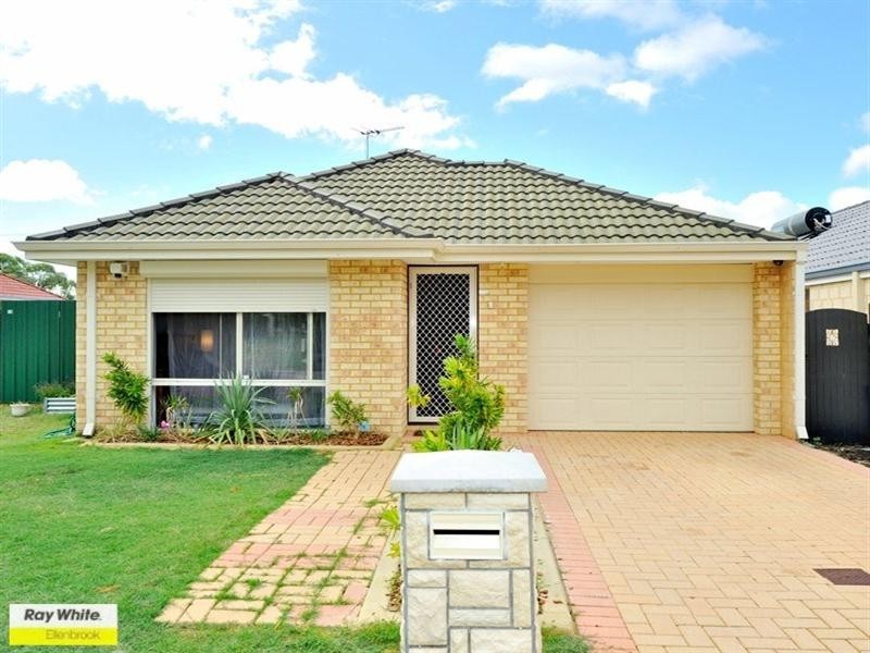 16 The Fairways, The Vines WA 6069