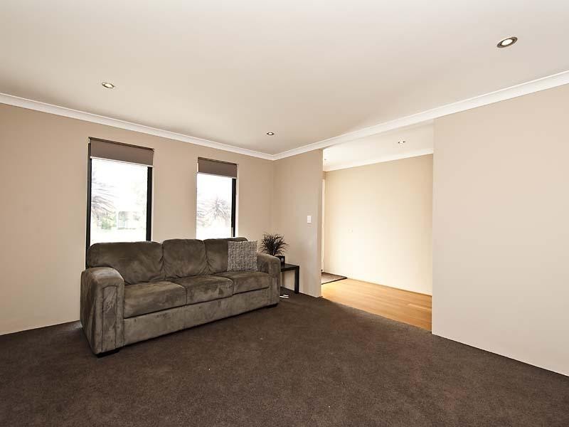 15 Fewson Turn, Ellenbrook WA 6069
