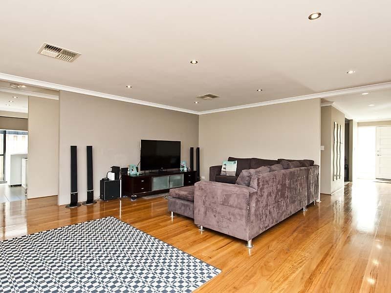 15 Fewson Turn, Ellenbrook WA 6069