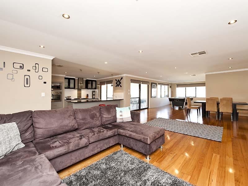 15 Fewson Turn, Ellenbrook WA 6069