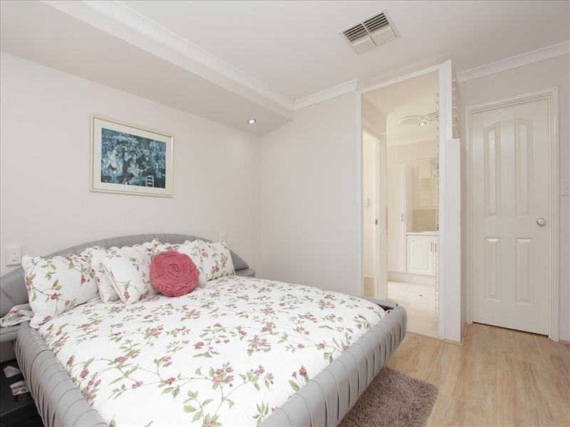 34 Portofino Turn, Ellenbrook WA 6069
