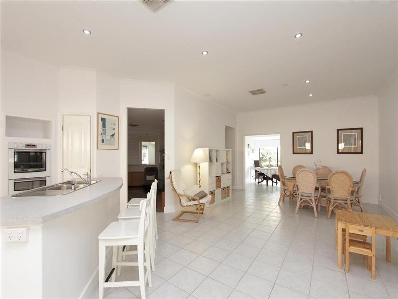 34 Portofino Turn, Ellenbrook WA 6069
