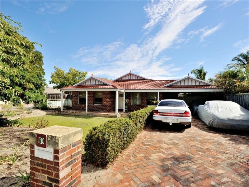 69 Tanami Circle, Ellenbrook WA 6069