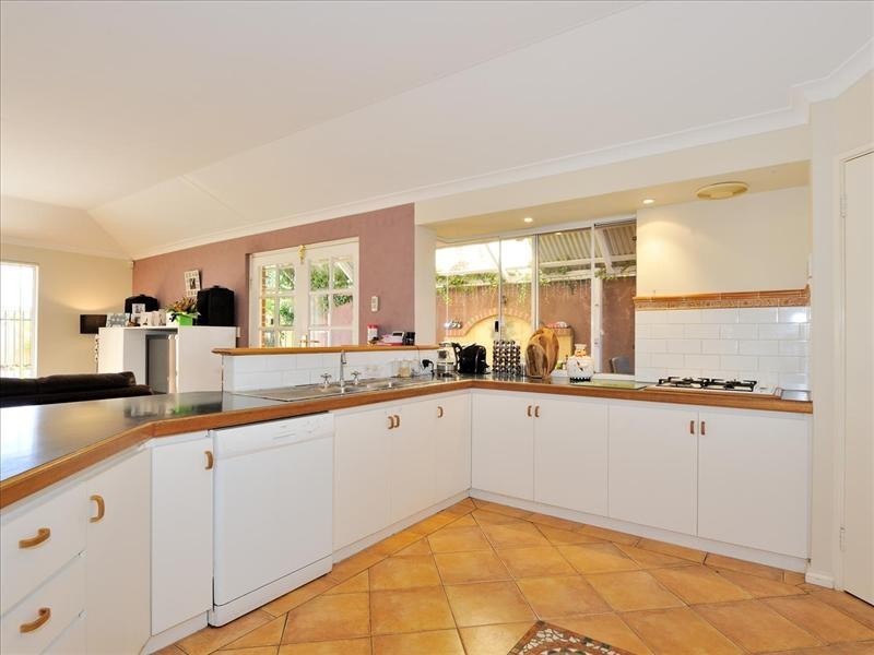69 Tanami Circle, Ellenbrook WA 6069