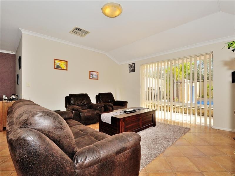 69 Tanami Circle, Ellenbrook WA 6069