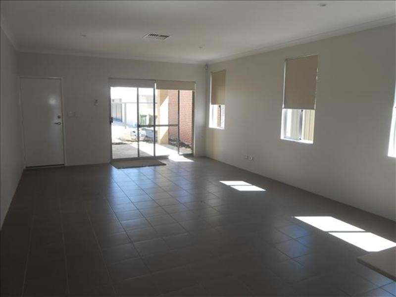 11 Vienta Street, Aveley WA 6069