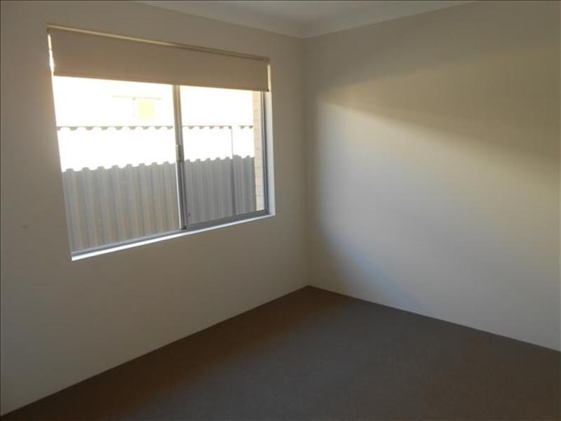 11 Vienta Street, Aveley WA 6069