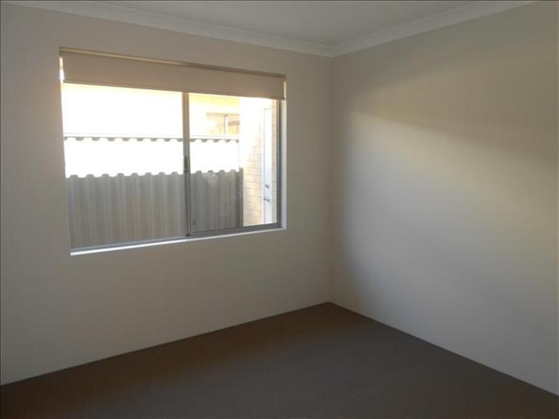 11 Vienta Street, Aveley WA 6069