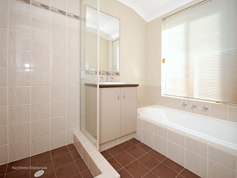 16 Fleetwood Link, Ellenbrook WA 6069