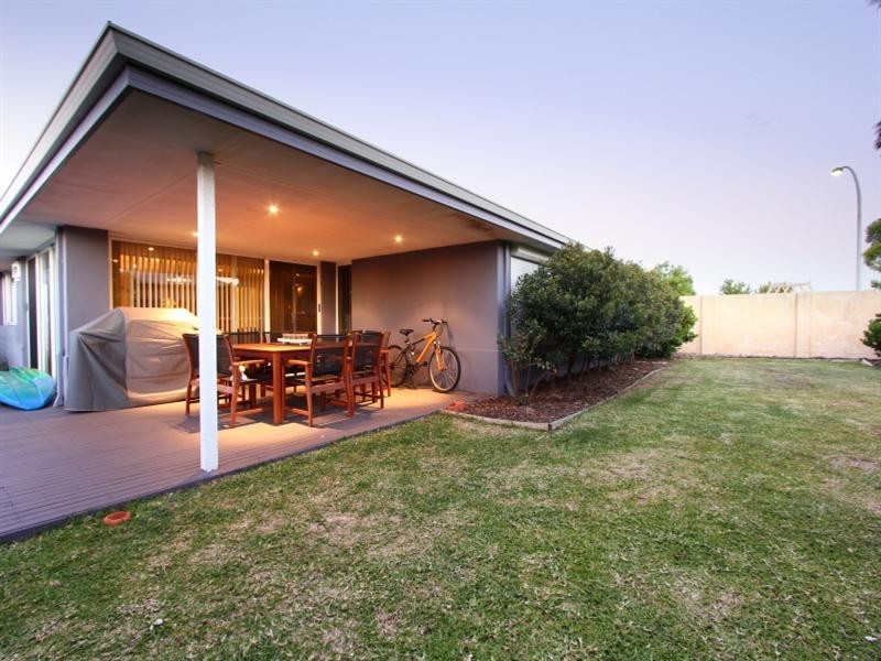 42 Arbor Drive, Ellenbrook WA 6069