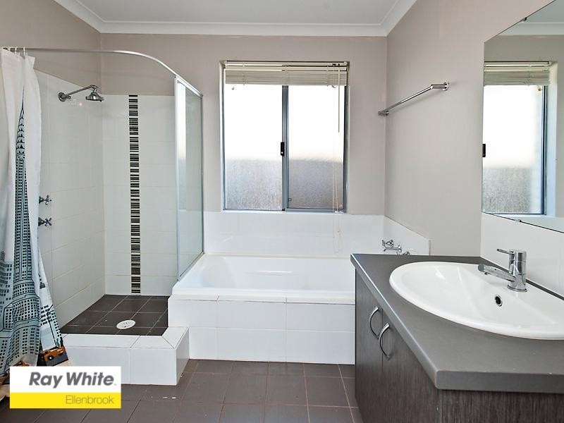 10 Windjana Pass, Ellenbrook WA 6069