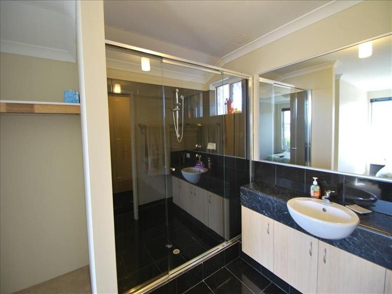 2 Sharman Vista, Ellenbrook WA 6069