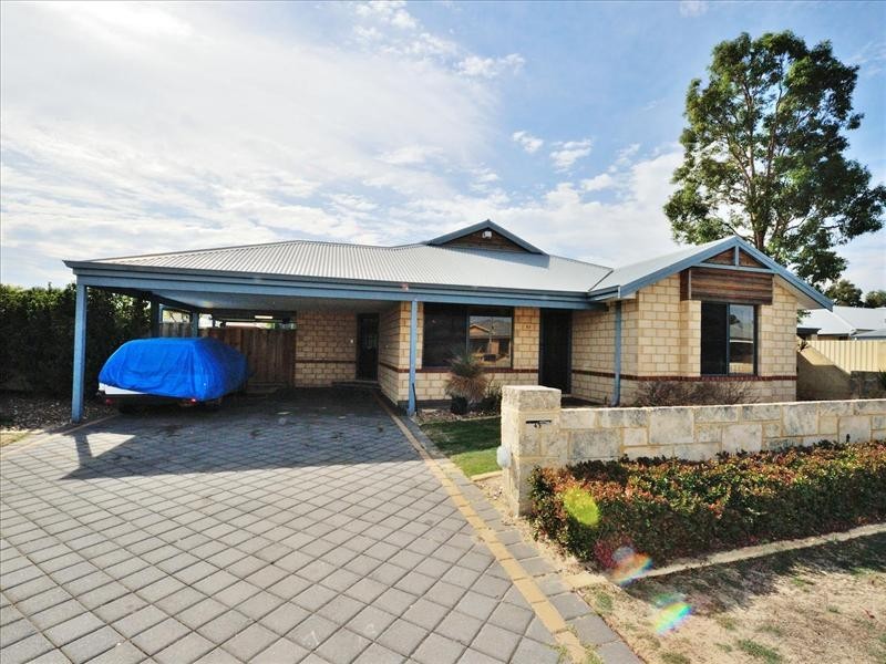 43 Larrawa Circle, Ellenbrook WA 6069