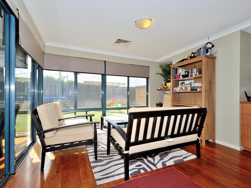 43 Larrawa Circle, Ellenbrook WA 6069