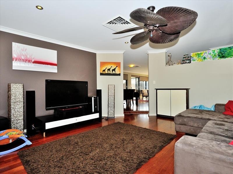 43 Larrawa Circle, Ellenbrook WA 6069