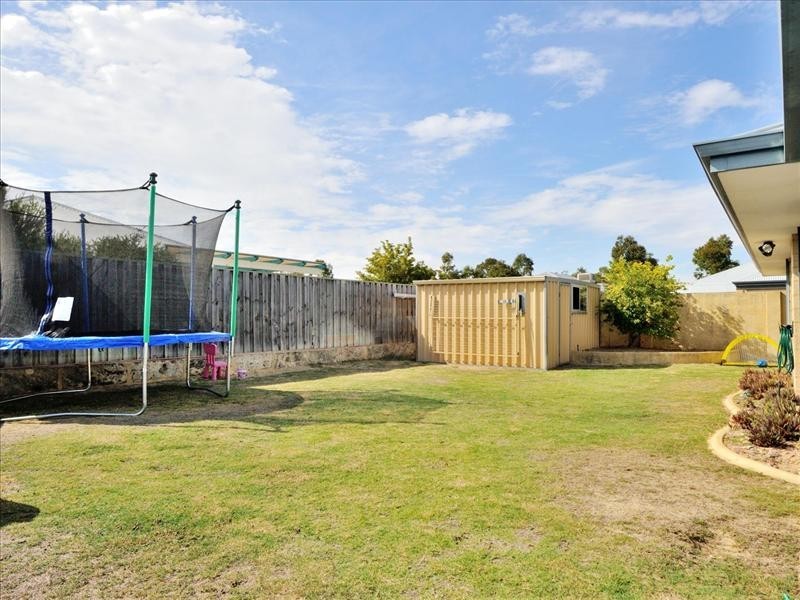 43 Larrawa Circle, Ellenbrook WA 6069