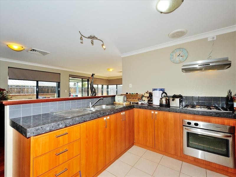 43 Larrawa Circle, Ellenbrook WA 6069