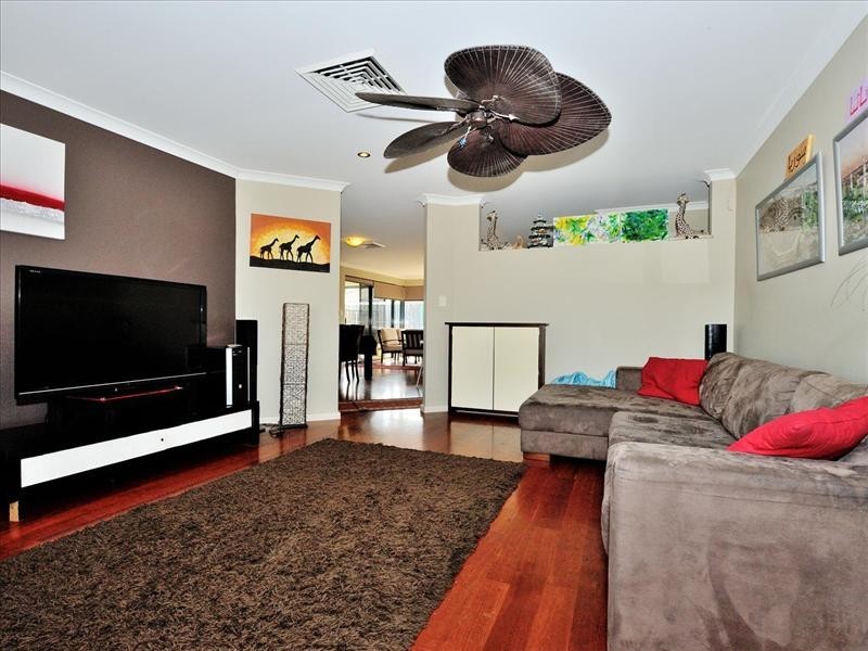 43 Larrawa Circle, Ellenbrook WA 6069