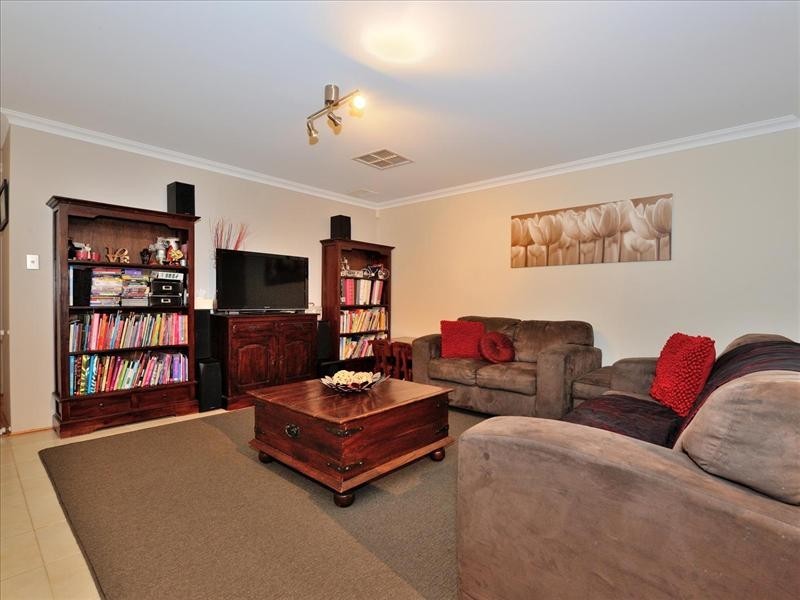6 Durant Way, Ellenbrook WA 6069