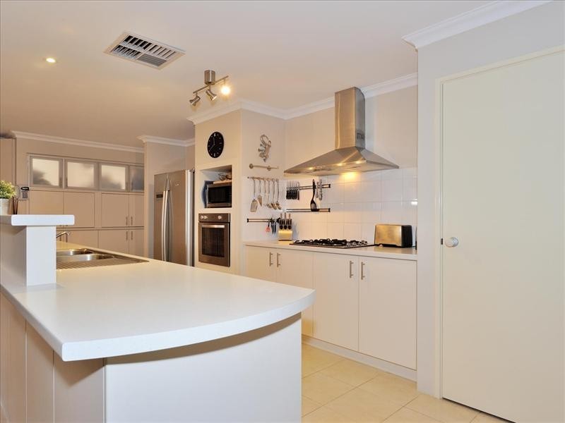 6 Durant Way, Ellenbrook WA 6069