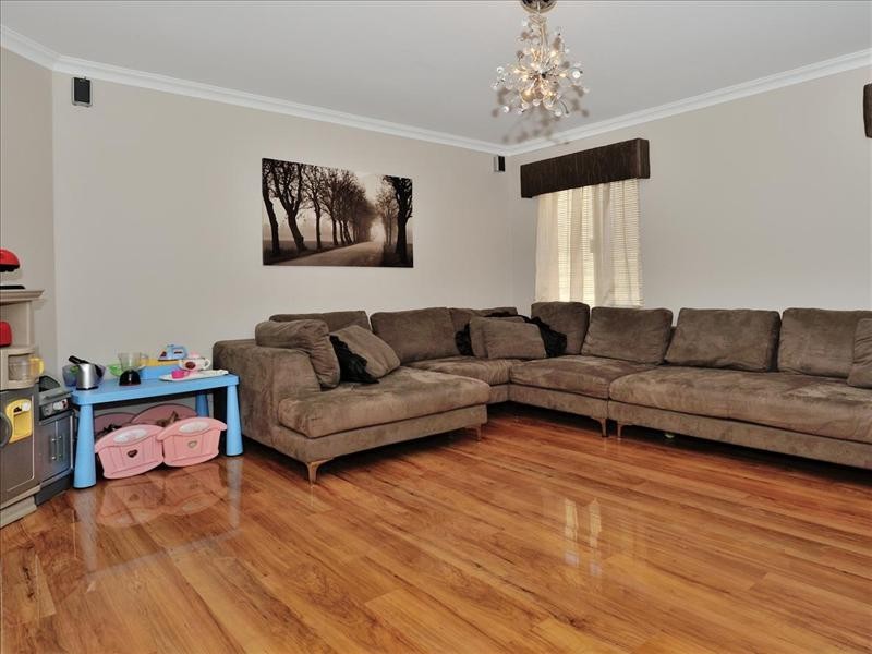 6 Durant Way, Ellenbrook WA 6069