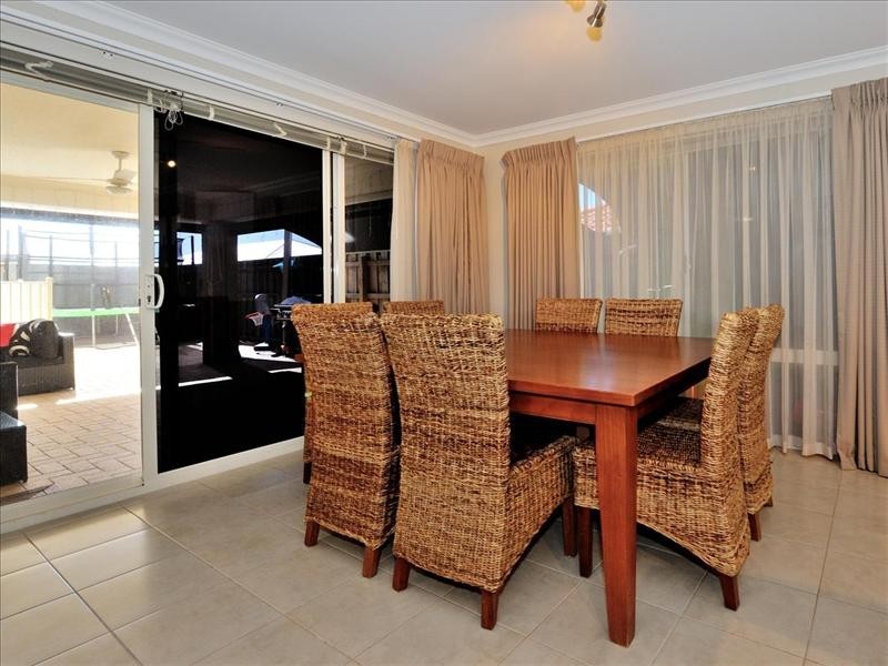 6 Durant Way, Ellenbrook WA 6069