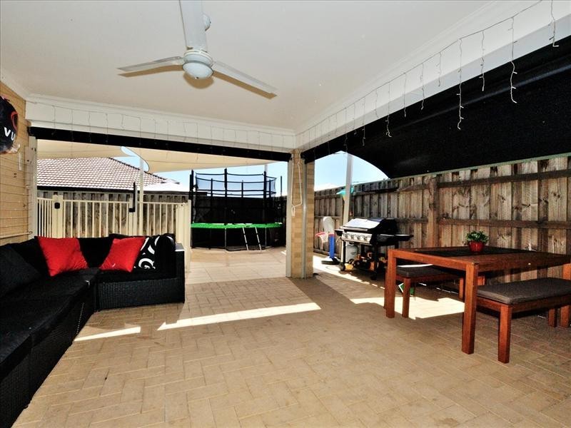 6 Durant Way, Ellenbrook WA 6069