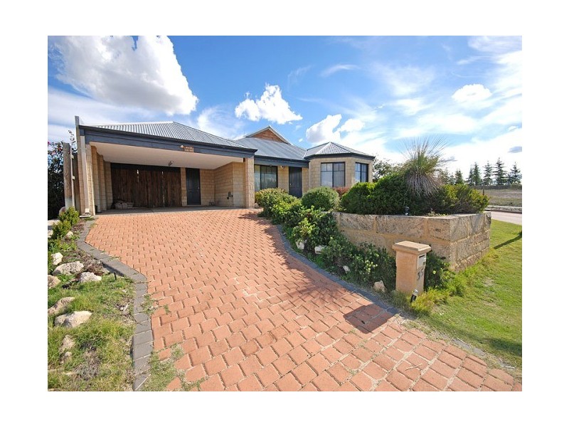 35 Pinegrove Drive, Ellenbrook WA 6069