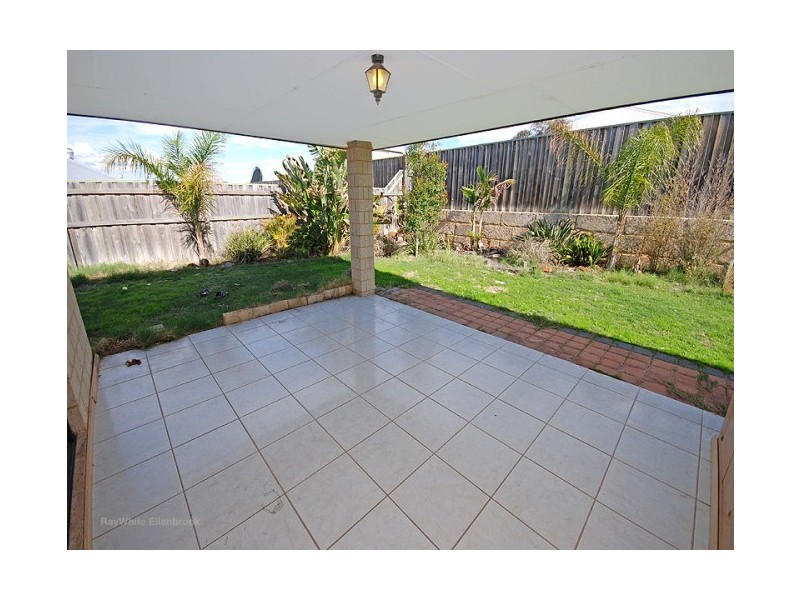 35 Pinegrove Drive, Ellenbrook WA 6069