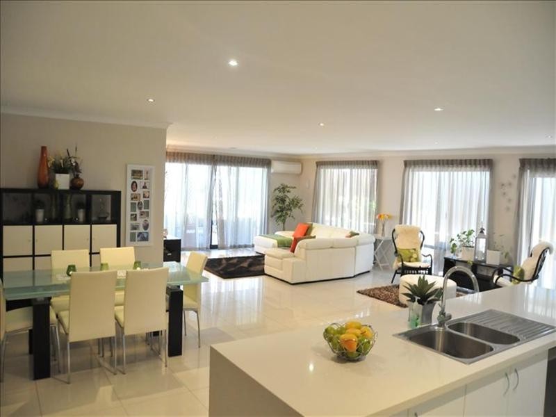 381 Millhouse Road, Aveley WA 6069