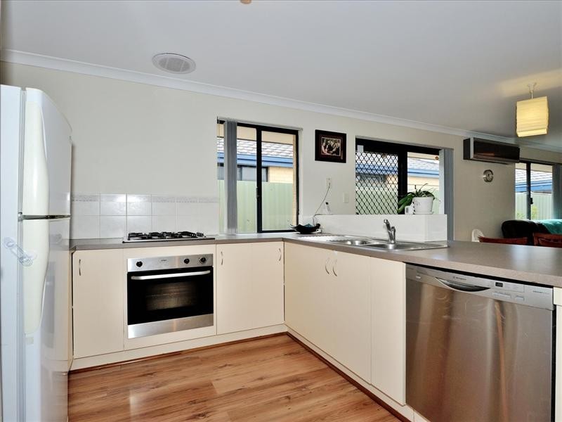 70 Thundelarra Avenue, Ellenbrook WA 6069