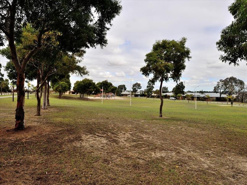 70 Thundelarra Avenue, Ellenbrook WA 6069