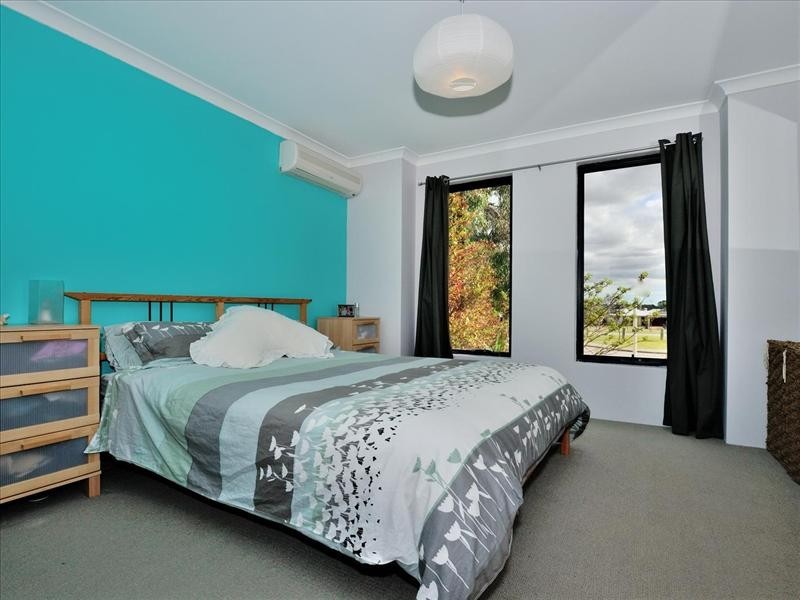 70 Thundelarra Avenue, Ellenbrook WA 6069