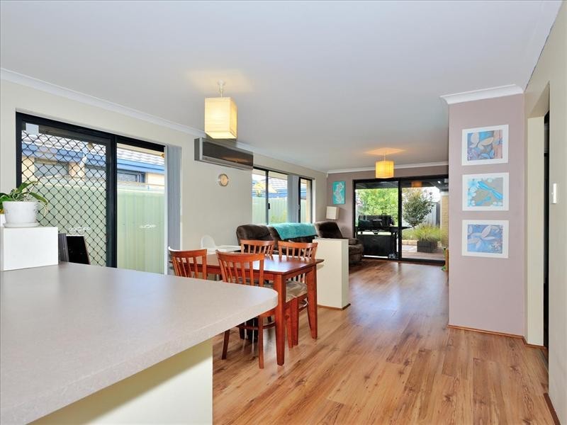 70 Thundelarra Avenue, Ellenbrook WA 6069