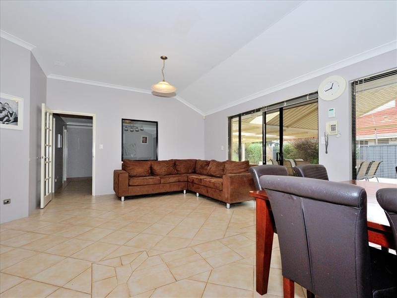 38 Valinco Avenue, Ellenbrook WA 6069