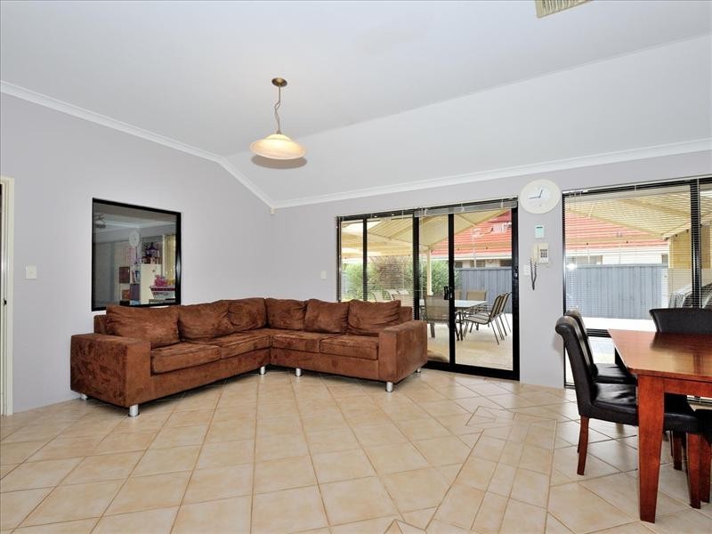 38 Valinco Avenue, Ellenbrook WA 6069